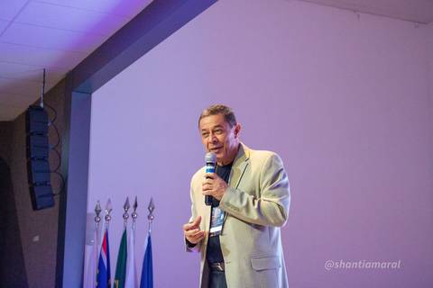 Fotógrafo de eventos, cobertura fotográfica de eventos, foto de eventos, desenvolvimento pessoal, global summit, fotógrafo gv, fotógrafo em Governador Valadares MG, Shanti Amaral Fotografia.'