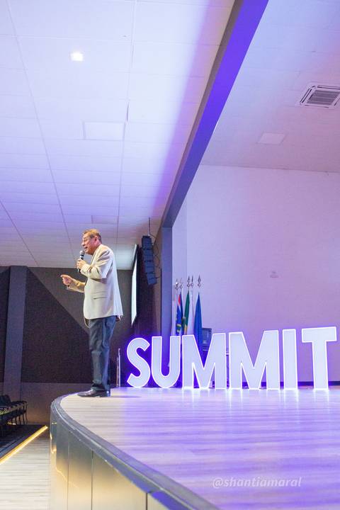 Fotógrafo de eventos, cobertura fotográfica de eventos, foto de eventos, desenvolvimento pessoal, global summit, fotógrafo gv, fotógrafo em Governador Valadares MG, Shanti Amaral Fotografia.'