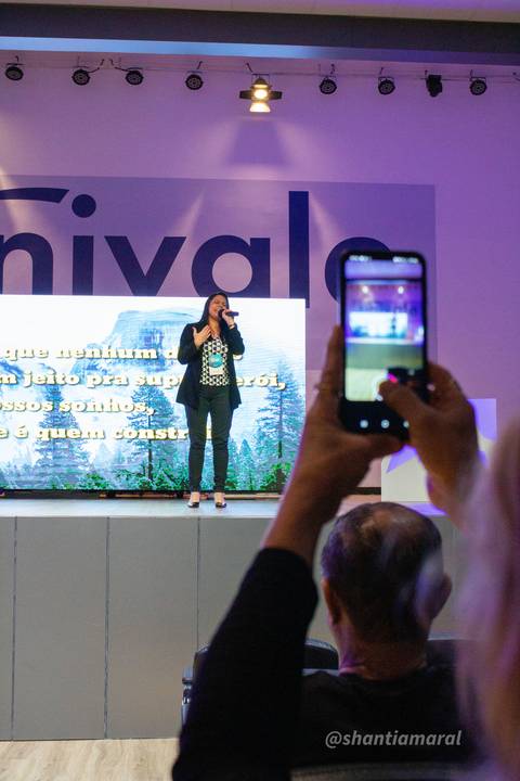 Fotógrafo de eventos, cobertura fotográfica de eventos, foto de eventos, desenvolvimento pessoal, global summit, fotógrafo gv, fotógrafo em Governador Valadares MG, Shanti Amaral Fotografia.'