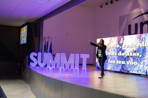 Fotógrafo de eventos, cobertura fotográfica de eventos, foto de eventos, desenvolvimento pessoal, global summit, fotógrafo gv, fotógrafo em Governador Valadares MG, Shanti Amaral Fotografia.'