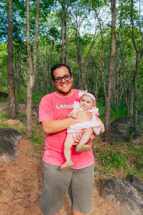 Ensaio fotográfico família, fotógrafo de família, ensaio família na natureza, ensaio fotográfico externo família, fotógrafo gv, fotógrafo em Governador Valadares MG, Shanti Amaral Fotografia.'