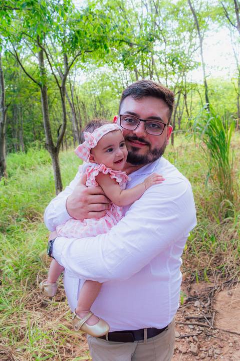 Ensaio fotográfico família, fotógrafo de família, ensaio família na natureza, ensaio fotográfico externo família, fotógrafo gv, fotógrafo em Governador Valadares MG, Shanti Amaral Fotografia.'