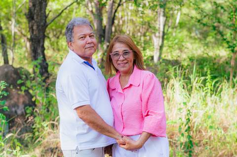 Ensaio fotográfico família, fotógrafo de família, ensaio família na natureza, ensaio fotográfico externo família, fotógrafo gv, fotógrafo em Governador Valadares MG, Shanti Amaral Fotografia.'