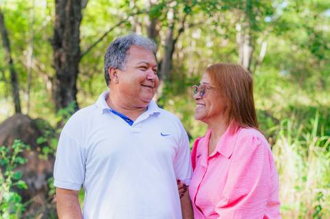 Ensaio fotográfico família, fotógrafo de família, ensaio família na natureza, ensaio fotográfico externo família, fotógrafo gv, fotógrafo em Governador Valadares MG, Shanti Amaral Fotografia.'