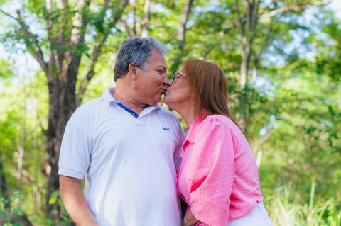 Ensaio fotográfico família, fotógrafo de família, ensaio família na natureza, ensaio fotográfico externo família, fotógrafo gv, fotógrafo em Governador Valadares MG, Shanti Amaral Fotografia.'