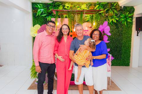 Ensaio fotográfico família, fotografo chá de fralda, fotografo de eventos em gv, fotógrafo de família, fotógrafo gv, fotógrafo em Governador Valadares MG, Shanti Amaral Fotografia.'