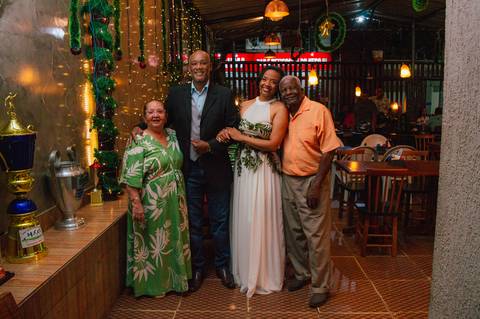 Fotógrafo de eventos, fotografo de casamento, fotografo jantar de casamento, cobertura fotográfica de eventos, foto de eventos, fotógrafo gv, fotógrafo em Governador Valadares MG, Shanti Amaral Fotografia.'