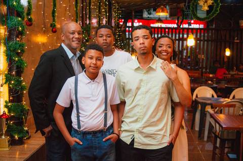 Fotógrafo de eventos, fotografo de casamento, fotografo jantar de casamento, cobertura fotográfica de eventos, foto de eventos, fotógrafo gv, fotógrafo em Governador Valadares MG, Shanti Amaral Fotografia.'