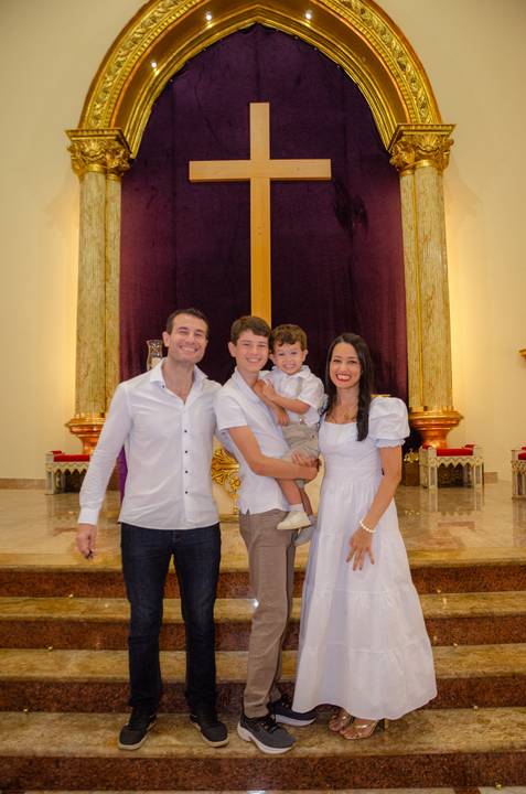 Fotógrafo na Paróquia Nossa Senhora Aparecida, fotografo de batizado católico, fotografo de batismo, batismo na igreja em gv, batismo católico em gv mg, cobertura fotográfica de eventos, foto de eventos, fotógrafo em gv, Shanti Amaral Fotografia.'