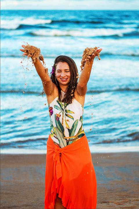 Ensaio externo feminino praia Agência Cricaré'