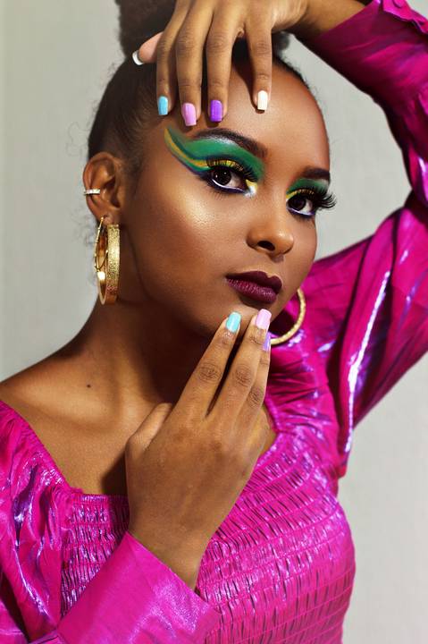 Ensaio interno femino make artística Agência Cricaré'