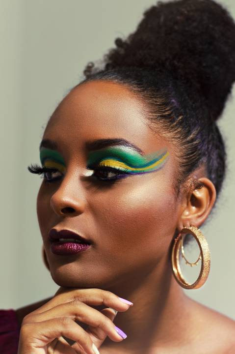 Ensaio interno femino make artística Agência Cricaré'