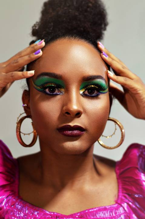 Ensaio interno femino make artística Agência Cricaré'