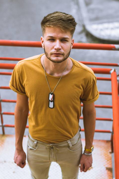 Ensaio urbano masculino Léo Tressmann Agência Cricaré'