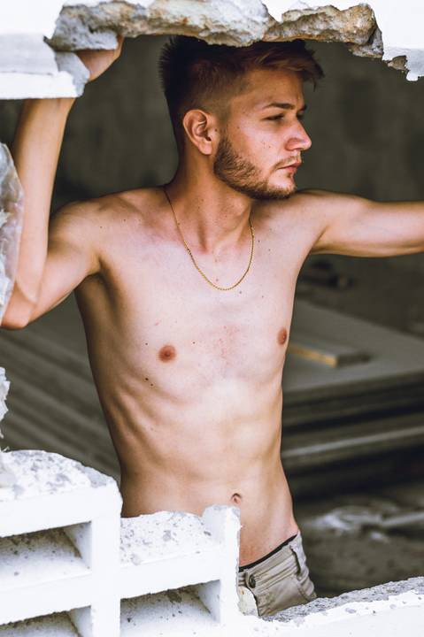 Ensaio urbano masculino Léo Tressmann Agência Cricaré'