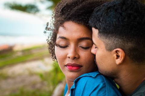 Ensaio externo casal Kézia + Rafael, Guriri São Mateus, Agência Cricaré'