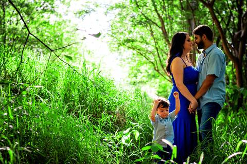 Ensaio fotográfico família, fotógrafo de família, ensaio família na natureza, ensaio fotográfico externo família, fotógrafo gv, fotógrafo em Governador Valadares MG, Shanti Amaral Fotografia.'