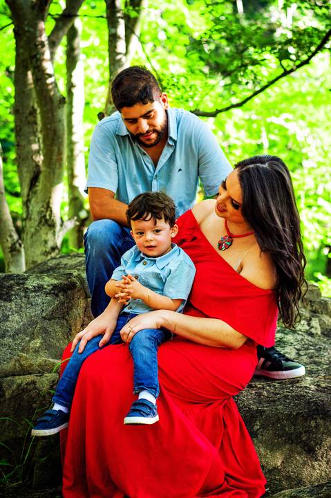 Ensaio fotográfico família, fotógrafo de família, ensaio família na natureza, ensaio fotográfico externo família, fotógrafo gv, fotógrafo em Governador Valadares MG, Shanti Amaral Fotografia.'