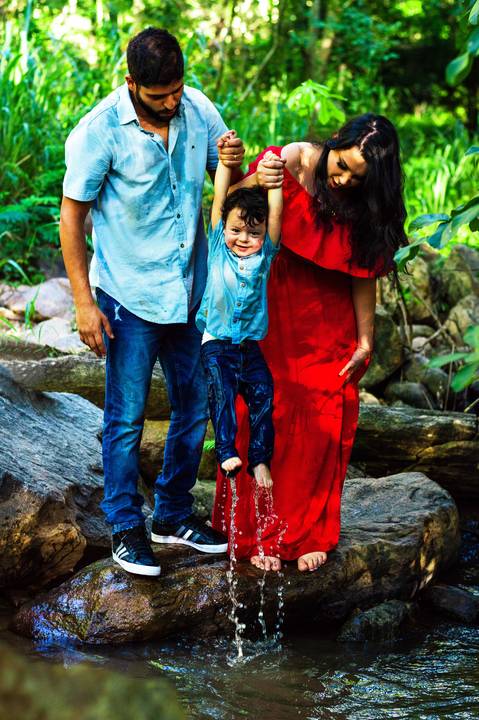 Ensaio fotográfico família, fotógrafo de família, ensaio família na natureza, ensaio fotográfico externo família, fotógrafo gv, fotógrafo em Governador Valadares MG, Shanti Amaral Fotografia.'