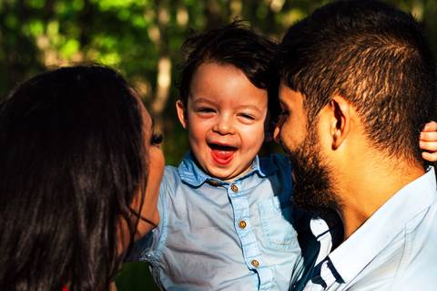 Ensaio fotográfico família, fotógrafo de família, ensaio família na natureza, ensaio fotográfico externo família, fotógrafo gv, fotógrafo em Governador Valadares MG, Shanti Amaral Fotografia.'