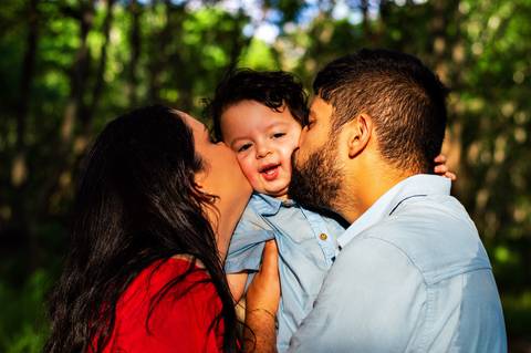 Ensaio fotográfico família, fotógrafo de família, ensaio família na natureza, ensaio fotográfico externo família, fotógrafo gv, fotógrafo em Governador Valadares MG, Shanti Amaral Fotografia.'