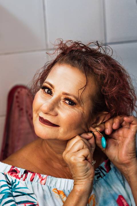 Ensaio feminino idade feliz interno, Agência Cricaré, Governador Valadares (MG).'