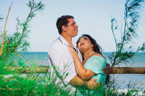 Ensaio pré casamento na praia, bosque, mar, Agência Cricaré, Guriri (ES).'