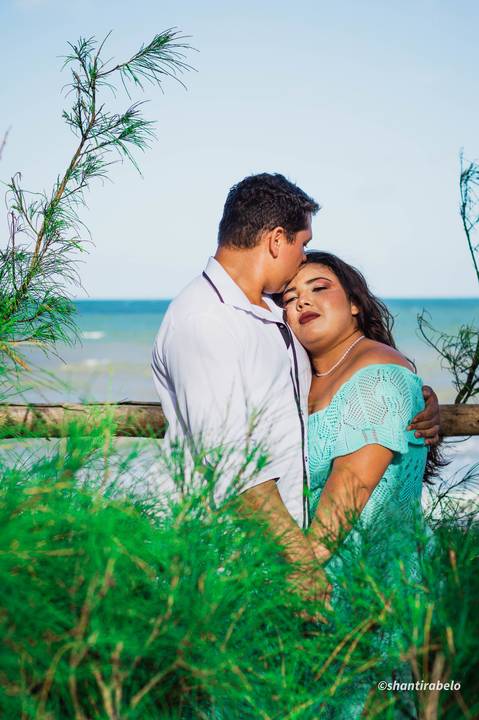 Ensaio pré casamento na praia, bosque, mar, Agência Cricaré, Guriri (ES).'