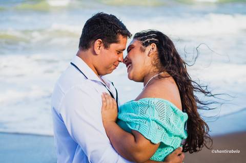 Ensaio pré casamento na praia, bosque, mar, Agência Cricaré, Guriri (ES).'