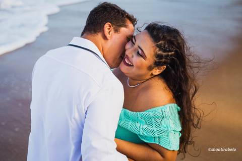 Ensaio pré casamento na praia, bosque, mar, Agência Cricaré, Guriri (ES).'
