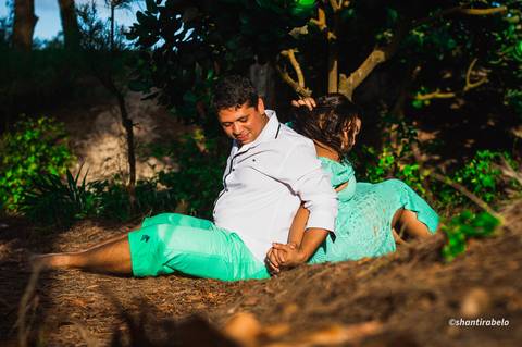 Ensaio pré casamento na praia, bosque, mar, Agência Cricaré, Guriri (ES).'