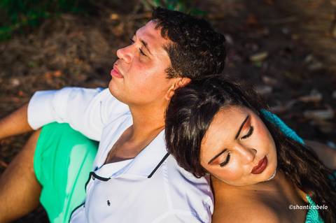 Ensaio pré casamento na praia, bosque, mar, Agência Cricaré, Guriri (ES).'