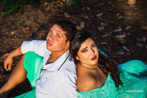 Ensaio pré casamento na praia, bosque, mar, Agência Cricaré, Guriri (ES).'