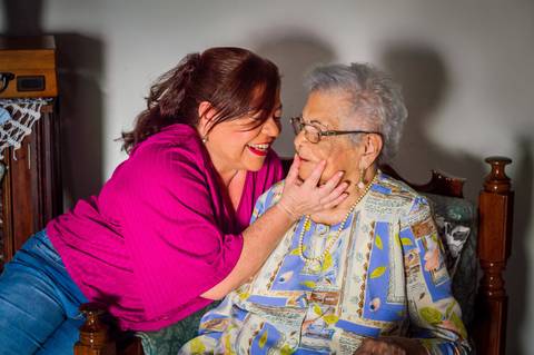 Ensaio fotográfico Família Bahia, em casa idosos, São Mateus ES, Agência Cricaré, Shanti Rabelo'