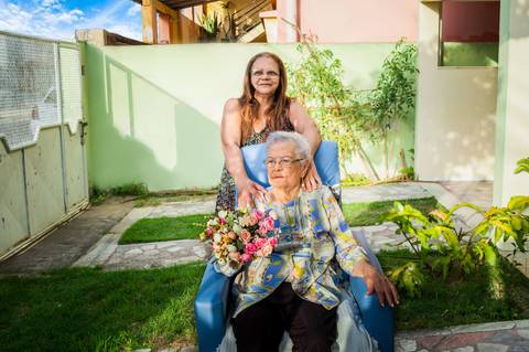 Ensaio fotográfico Família Bahia, em casa idosos, São Mateus ES, Agência Cricaré, Shanti Rabelo'