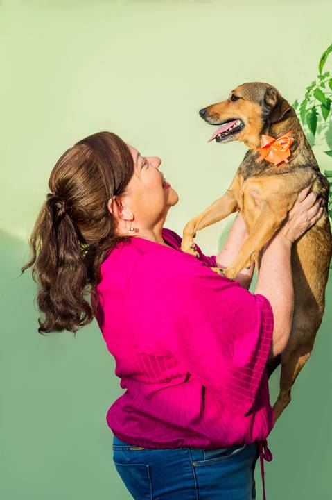 Ensaio fotográfico Família Bahia, em casa, feminino, com cachorro, com pet, São Mateus ES, Agência Cricaré, Shanti Rabelo'