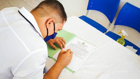 Fotografia de casamento, ensaio fotográfico no cartório, São Mateus, Guriri, noivado, noivos, Agência Cricaré, Shanti Rabelo'