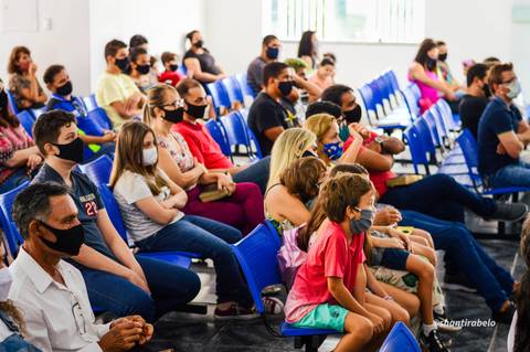 Fotografia de eventos em Governador Valadares, cobertura fotográfica de eventos, fotógrafo em gv, Agência Cricaré, Shanti Rabelo, fotografia em cultos, fotos de congressos, foto de conferências, foto cristão mineiro, foto de músico, foto de pregador.'