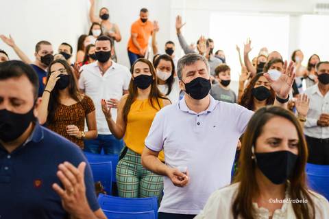 Fotografia de eventos em Governador Valadares, cobertura fotográfica de eventos, fotógrafo em gv, Agência Cricaré, Shanti Rabelo, fotografia em cultos, fotos de congressos, foto de conferências, foto cristão mineiro, foto de músico, foto de pregador.'