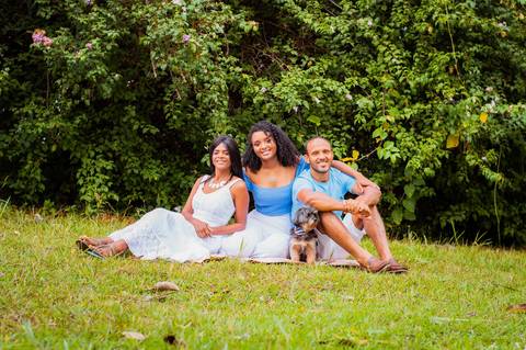 Ensaio fotográfico Família Sudré com pet, externo, Caratinga MG, Agência Cricaré, Shanti Rabelo'