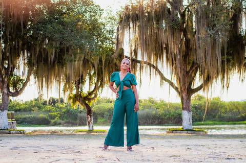 Ensaio fotográfico Feminino, ensaio afro externo, fotógrafo em São Mateus ES, ensaio externo feminino, fotógrafo em guriri es, Shanti Amaral Fotografia.'