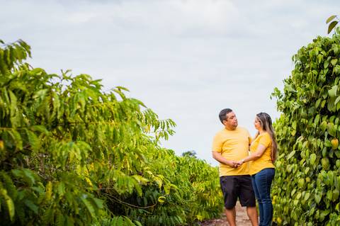 Ensaio fotográfico Família, ensaio externo, fotos aéreas, foto no sítio café, Jaguaré ES, Agência Cricaré, Shanti Rabelo'