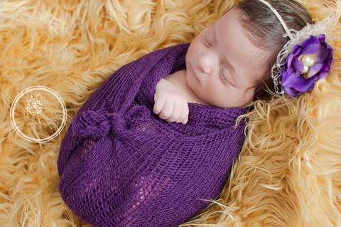 © Damaris Quedevez Fotógrafa Newborn - Barra Mansa RJ (Ensaio recém-nascido - Marina) Foto de bebê'