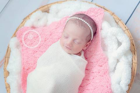  Fotógrafa Damaris Quedevez faz ensaio de recém-nascido encantador em Barra Mansa e Volta Redonda - Rio de Janeiro (Ensaio newborn - Mellina) - Newborn de menina'