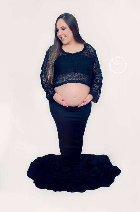Ensaio de gestante realizado em Volta Redonda, um ensaio cheio de amor e carinho. Fotógrafa Damaris Quedevez realiza inspirador ensaio de gestante em Barra Mansa e Volta Redonda - Fotógrafa Materno Infantil - Foto de gestante - Foto de grávida - Newborn'