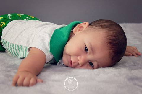 Fotógrafa Damaris Quedevez faz ensaio de 6 meses encantador em Barra Mansa e Volta Redonda - RJ (Ensaio de bebê - Davi | Newborn Gestante Bebê Família) Foto de bebê'