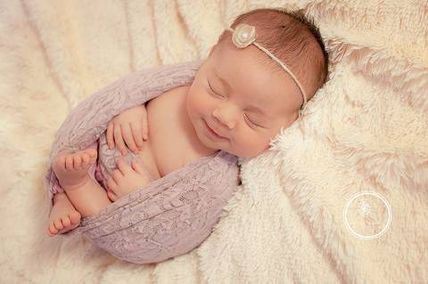 Newborn menina. Bebê recém-nascido menina. Newborn Volta Redonda. Newborn Barra Mansa'