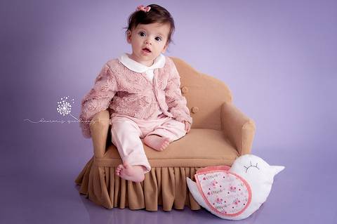 Fotografa de Volta Redonda e Barra Mansa faz acompanhamento de bebês de maneira inspiradora | Newborn Gestante Bebê Família Aniversário Infantil | Antonella 6 meses | Roxo e Lilás'