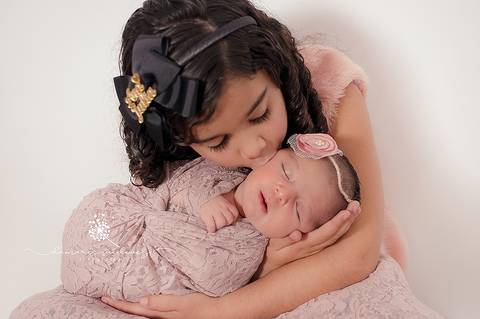 Sessão newborn Sessão recém-nascido Volta Redonda Barra Mansa Damaris Quedevez Fotografia Gestante Acompanhamento Bebês Família Fotógrafa Profissional Newborn menina'