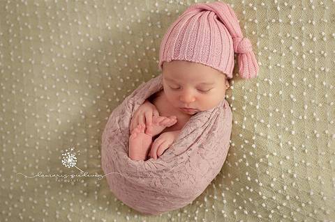 Sessão newborn Sessão recém-nascido Volta Redonda Barra Mansa Damaris Quedevez Fotografia Gestante Acompanhamento Bebês Família Fotógrafa Profissional Newborn menina'